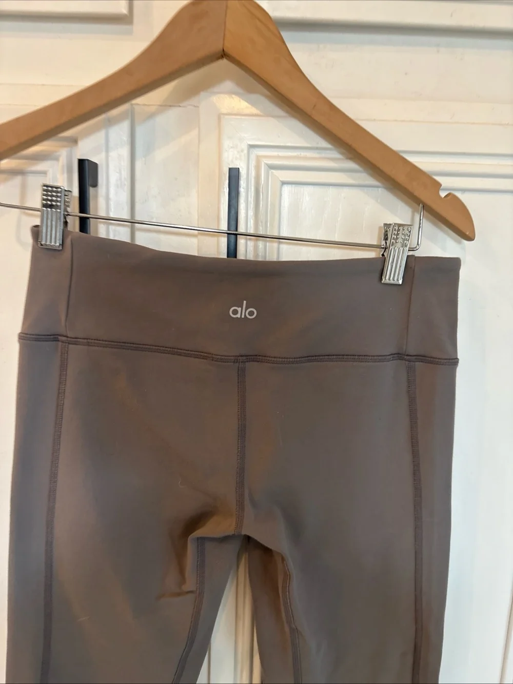 Alo Yoga Moto Leggings Gray Ribbed Panel  Yoga  Size M Low Waist EUC